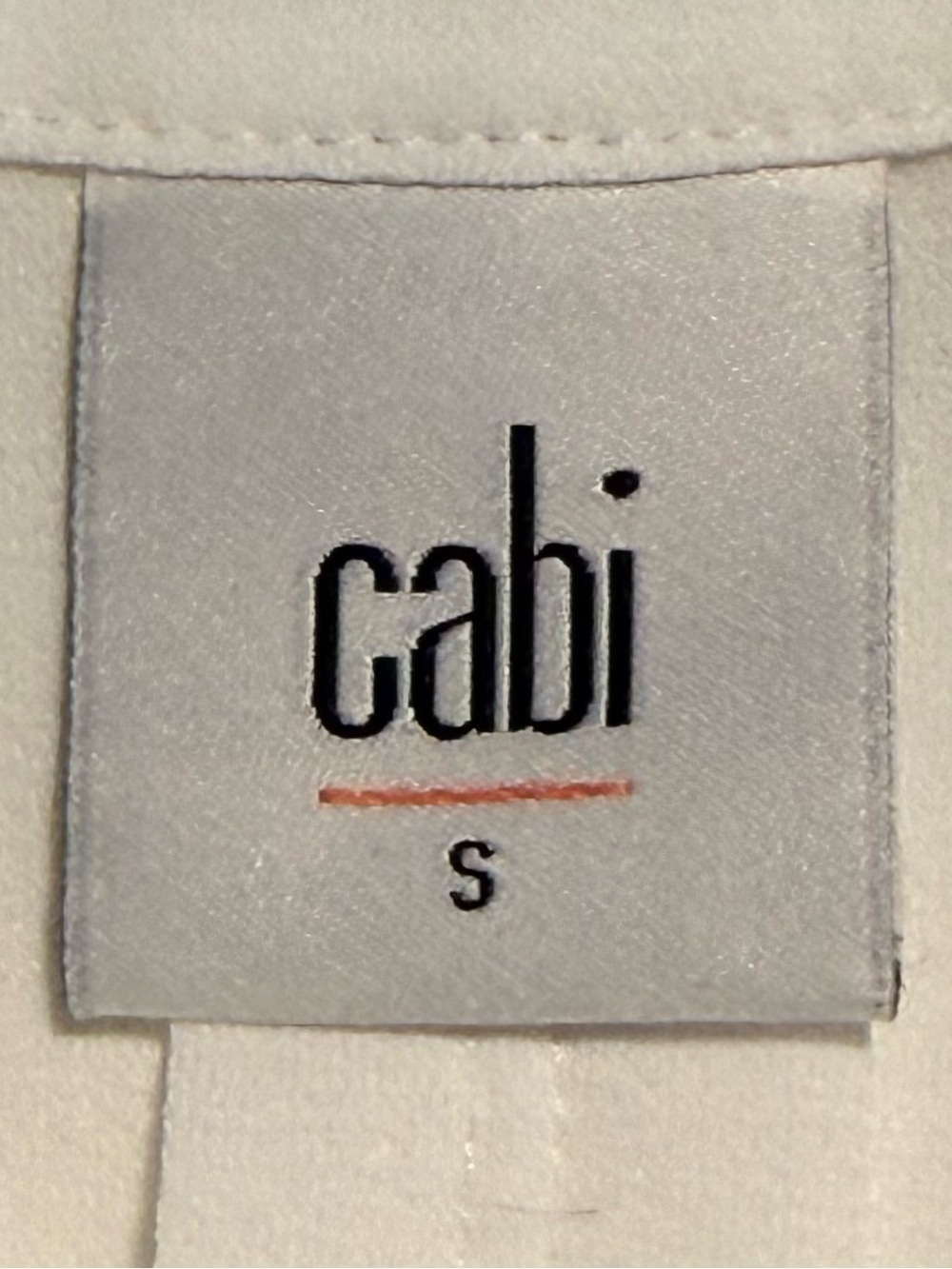 Cabi White Ideal Blouse Tiered Flutter Statement Sleeve Size Small - Picture 6 of 8